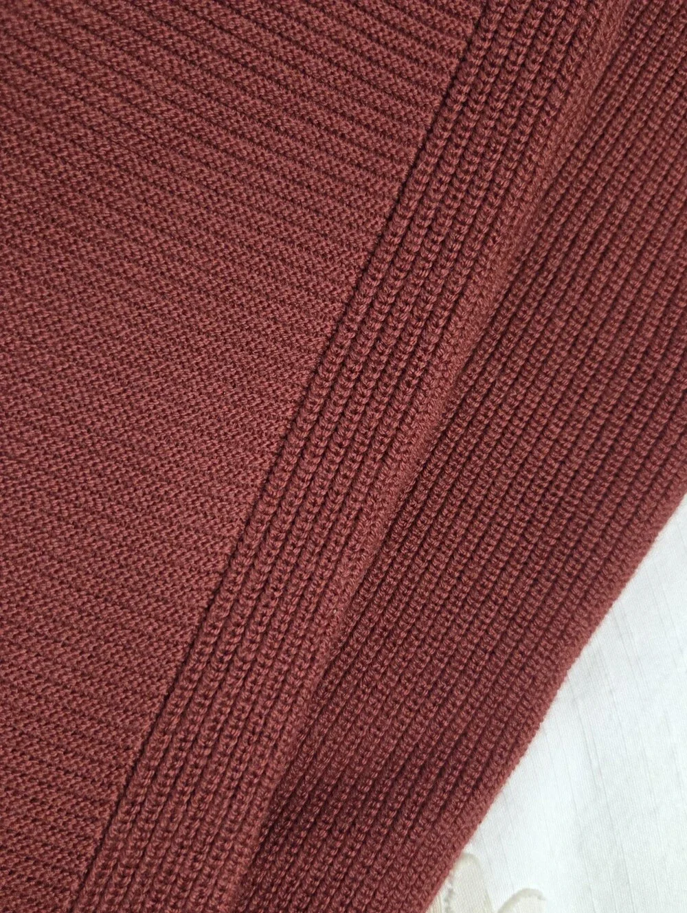 Athleta Hanover V-Neck Ribbed Sweater, Brick Red, M